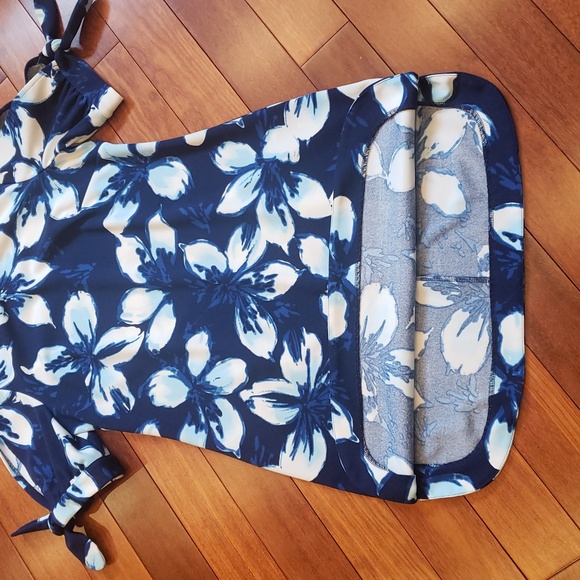 Blue and White Floral dress, women's size 10 - Picture 4 of 9